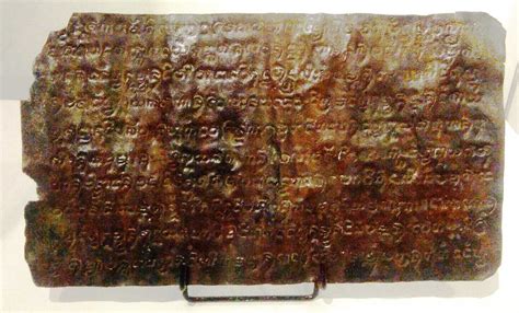  Laguna Copperplate Inscription! Uma Visão Sobre as Práticas Religiosas e Económicas do Século XI nas Filipinas